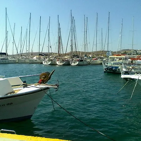 Rena * Parikia (Paros)